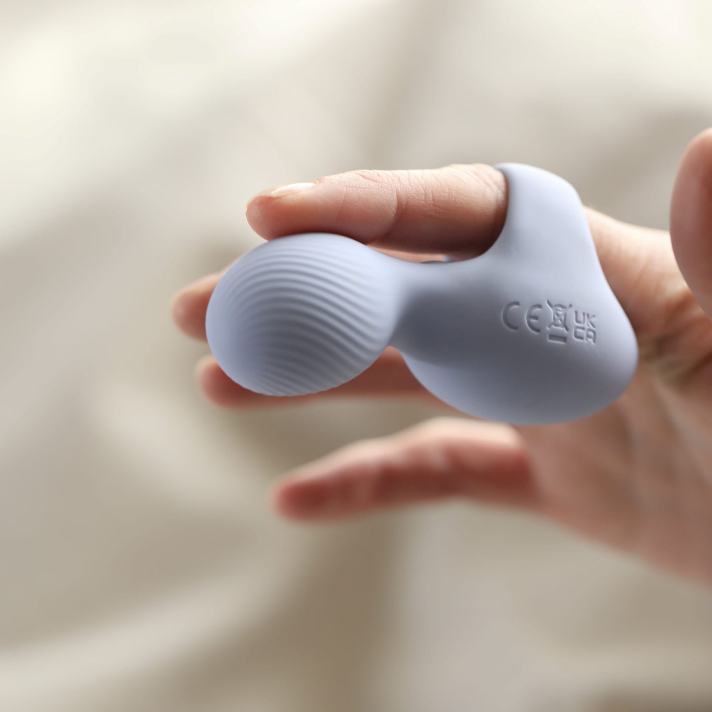 TICKLY Mini Vibrador de Dedo Estimulante Discreto Portátil Recarregável