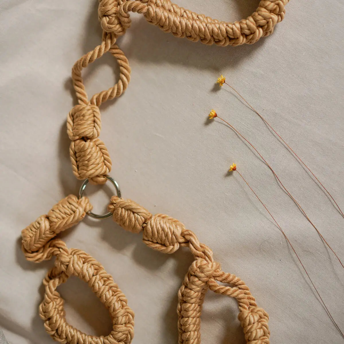 Sistema de sujeción KANUKA Collar con esposas Bondage y sumisión